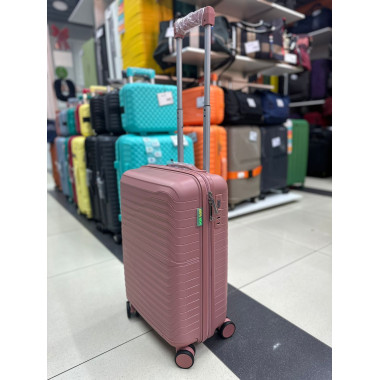 Чемодан 20 дюймов Proxis розовый из полипропилена (ручная кладь)